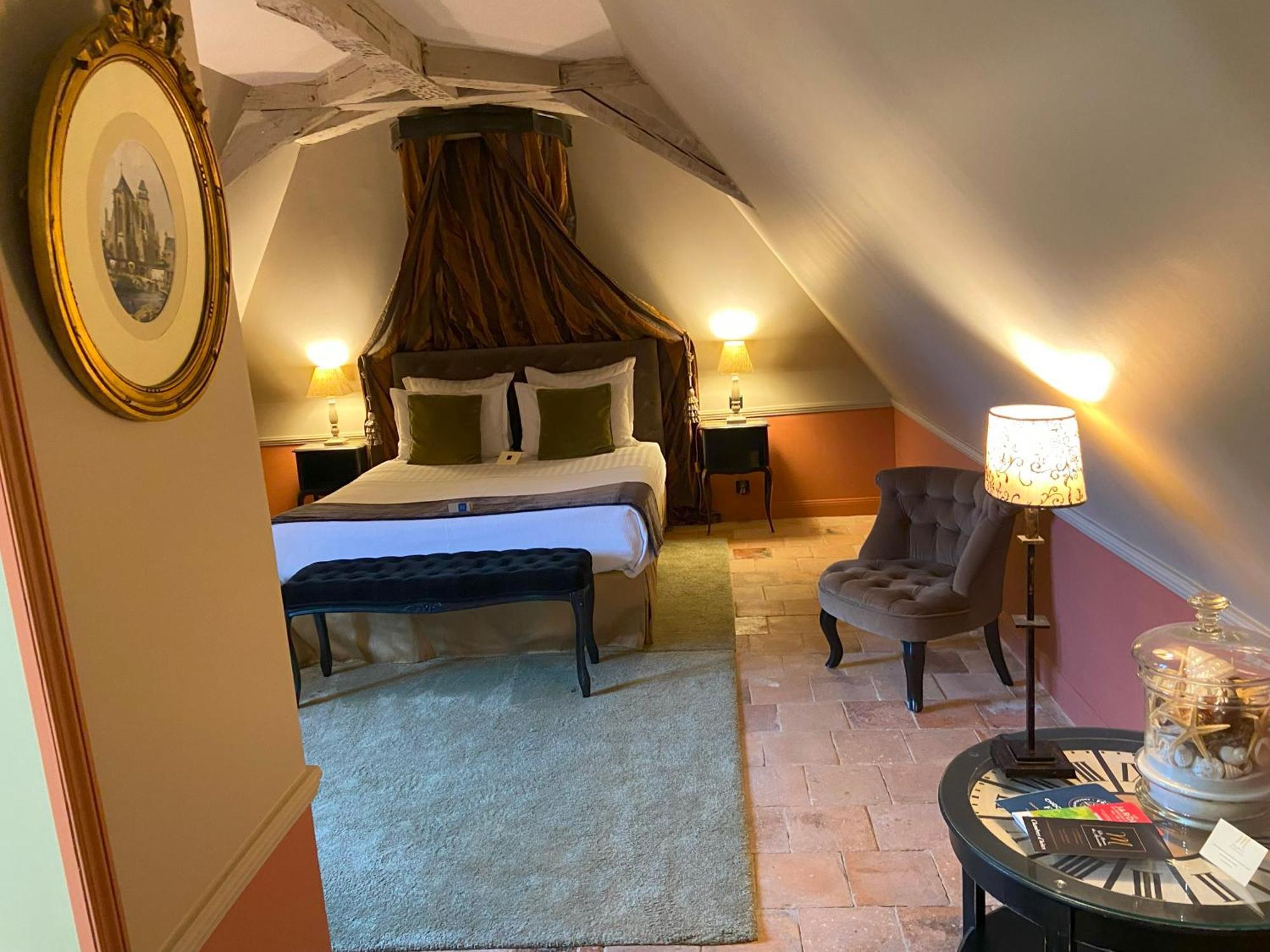 Bed and Breakfast Le Manoir De Maucartier Monnaie Екстер'єр фото